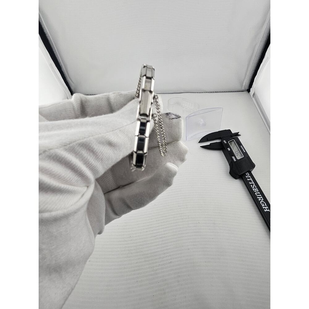 1968 Ladies Bulova 17 jewel "Leading Lady" Cocktail Watch Band Mint Condition - Picture 11 of 16